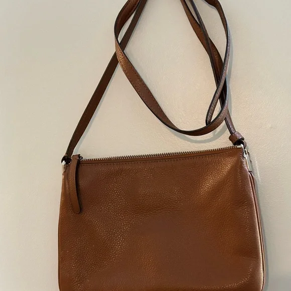 Kate Spade Brown Leather Crossbody Bag with Adjustable Strap - Picture 3 of 9